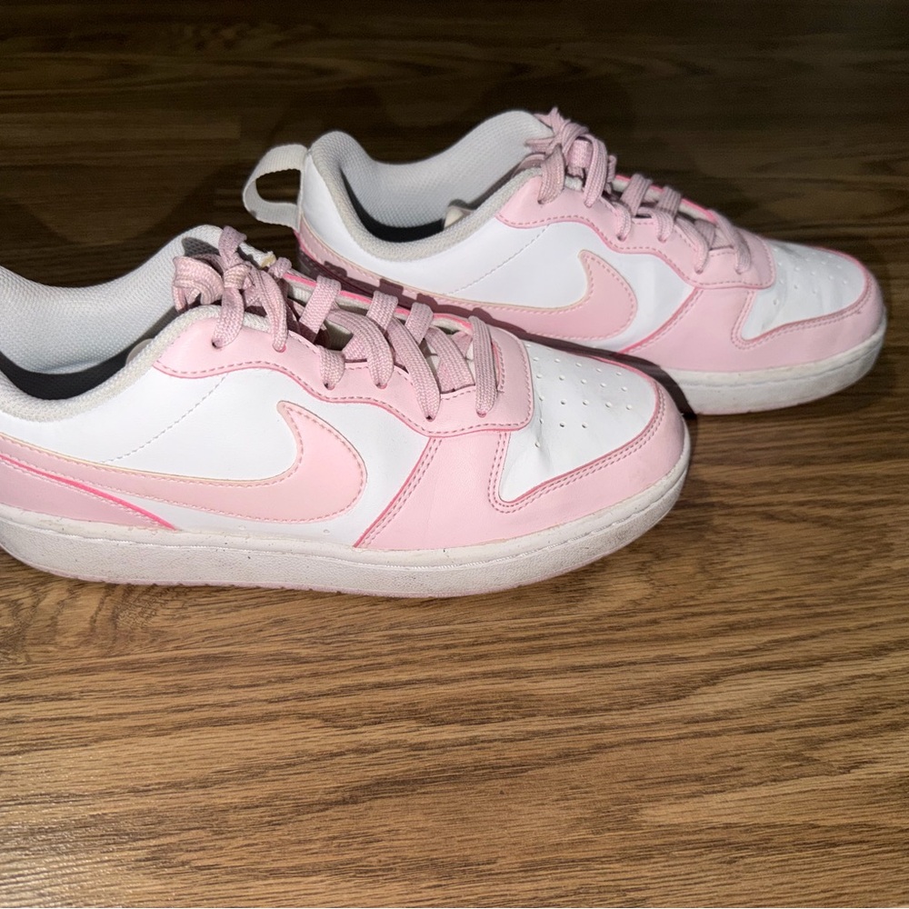 Nike Kids Shoes in Pink and White